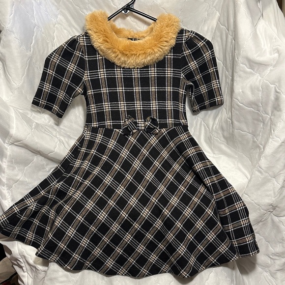 Janie and Jack Black and Cream Plaid Dress with Gold Faux Fur Collar - Picture 1 of 9